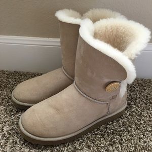 AUTHENTIC UGG BOOTS